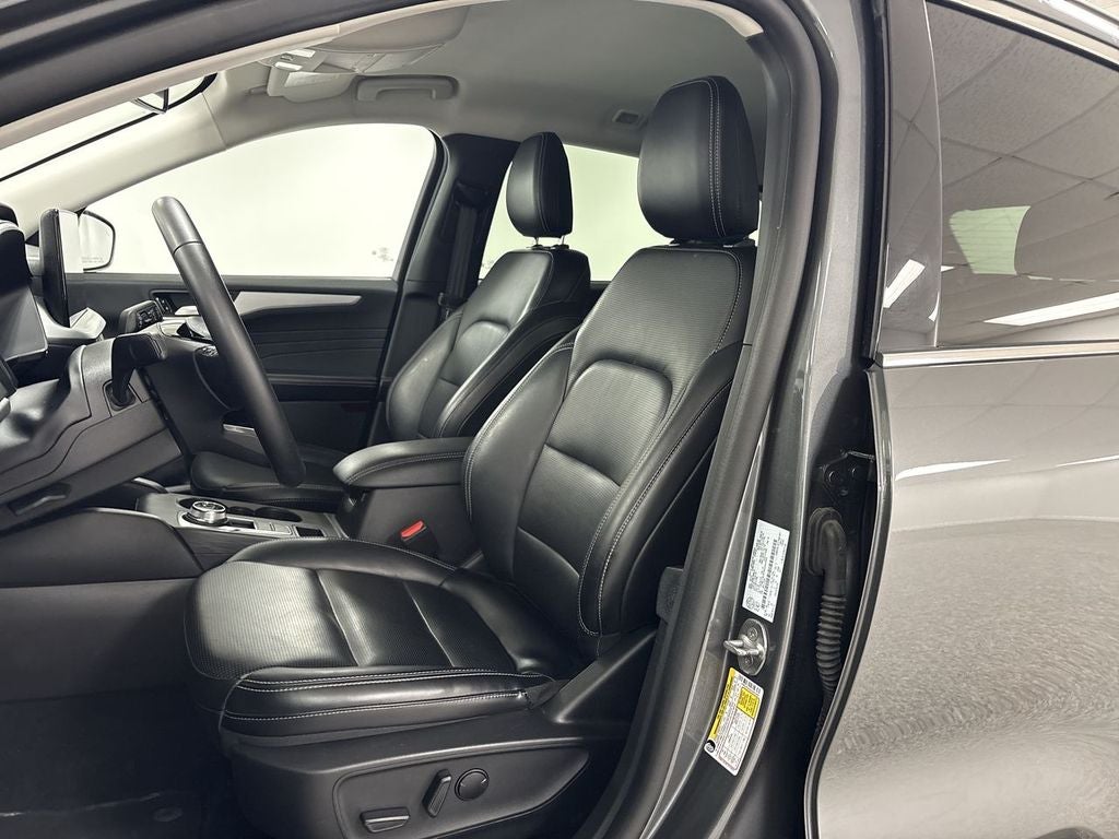 2025 Ford Escape Platinum