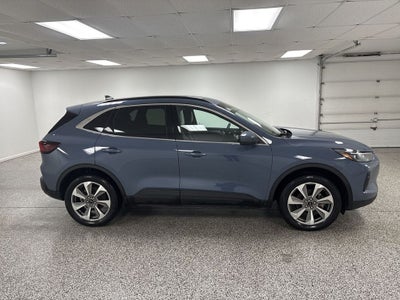 2025 Ford Escape Platinum