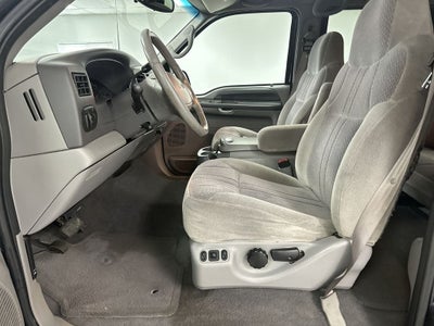 2000 Ford Excursion XLT