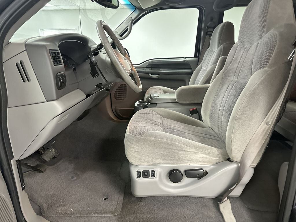 2000 Ford Excursion XLT
