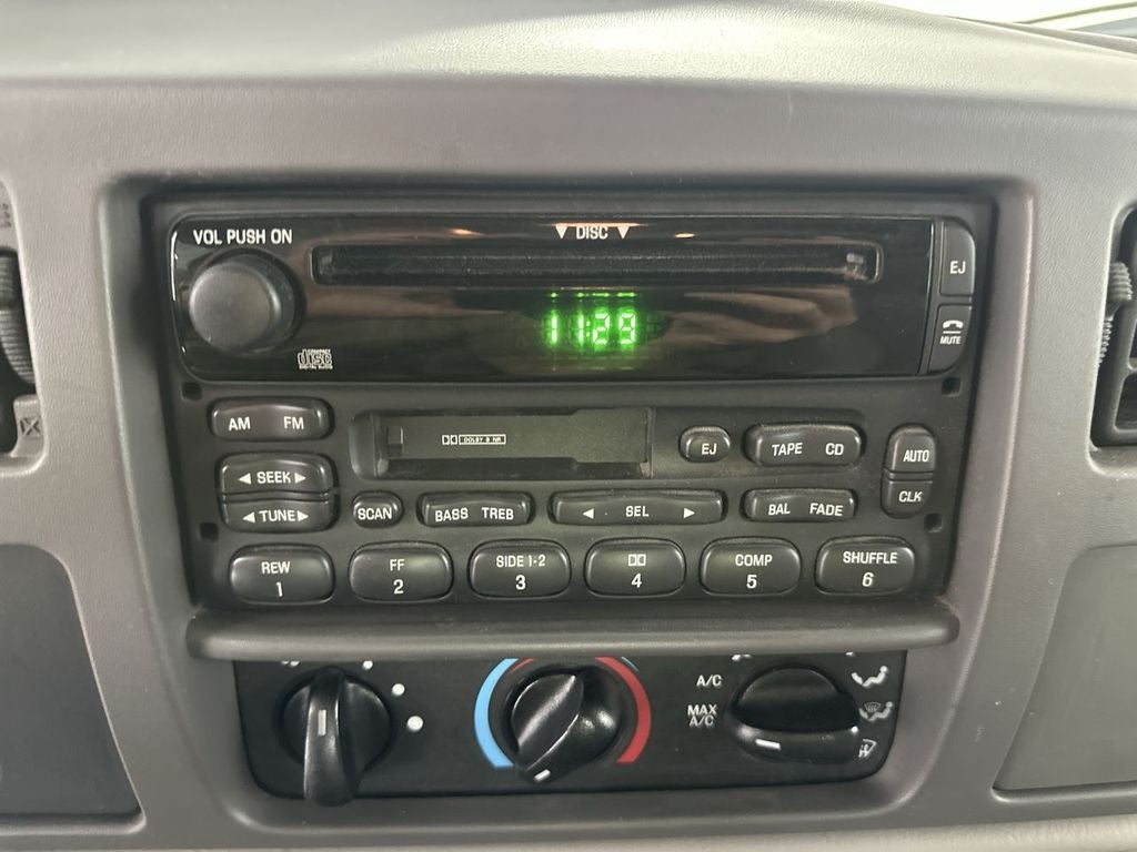 2000 Ford Excursion XLT