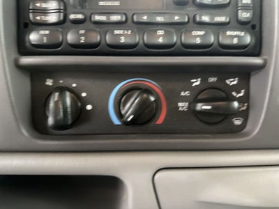 2000 Ford Excursion XLT