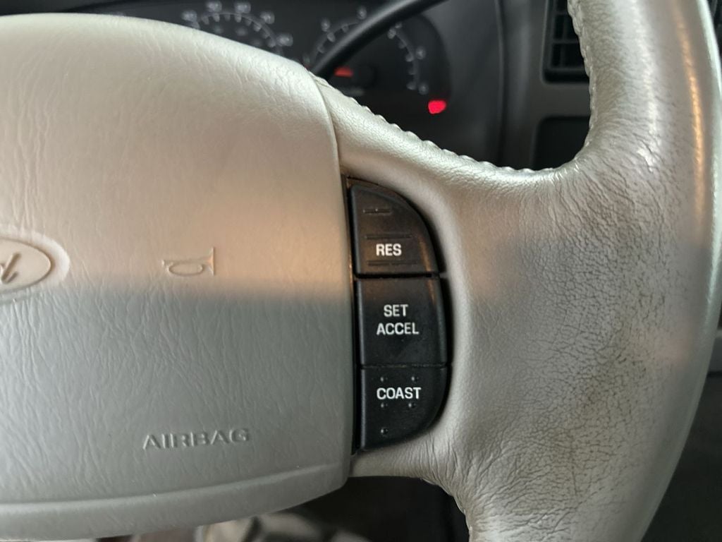 2000 Ford Excursion XLT