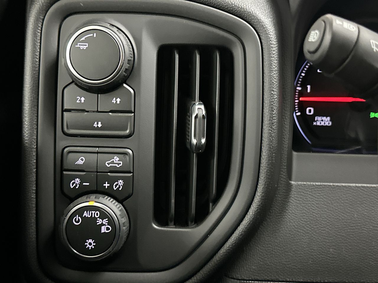 2026 Chevrolet Silverado 2500 HD Custom - Photo 48