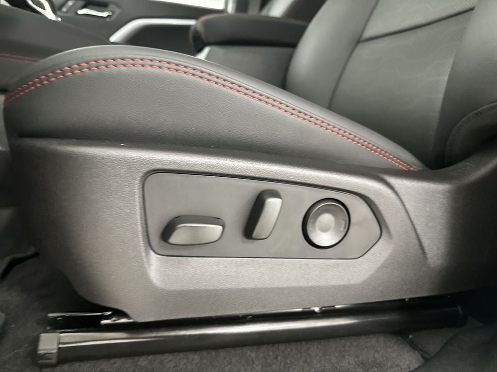 2026 Chevrolet Colorado Z71 - Photo 13