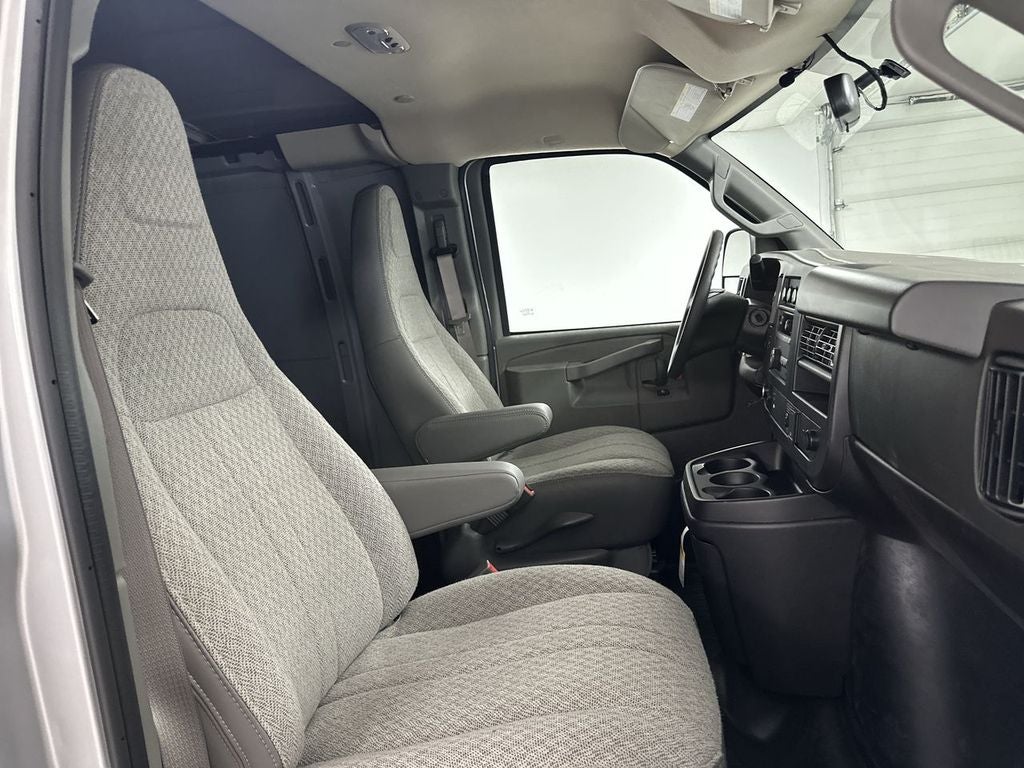 2026 Chevrolet Express Cargo Work Van - Photo 17