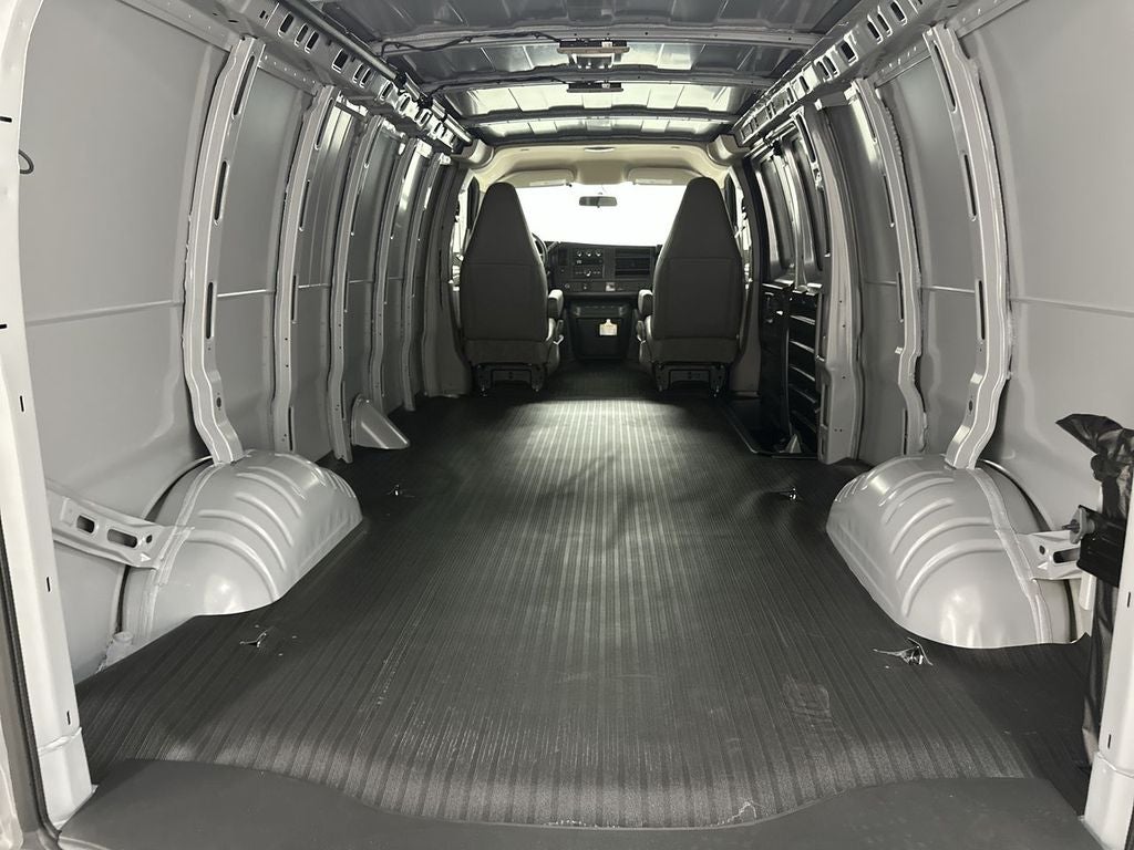 2026 Chevrolet Express Cargo Work Van - Photo 20