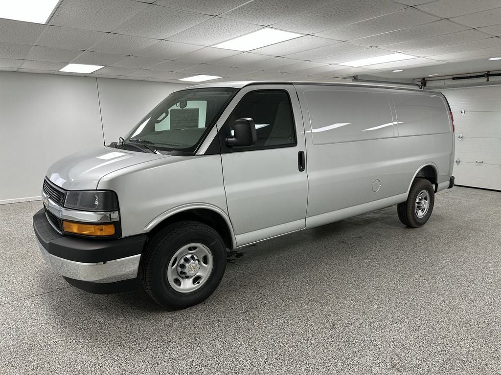 2026 Chevrolet Express Cargo Work Van - Photo 4