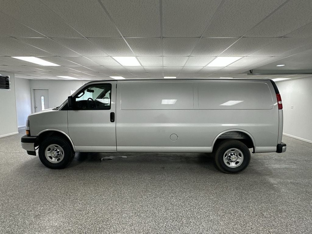 2026 Chevrolet Express Cargo Work Van - Photo 5