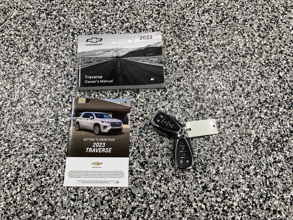 2023 Chevrolet Traverse LT Cloth