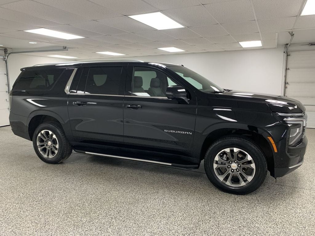2025 Chevrolet Suburban LT