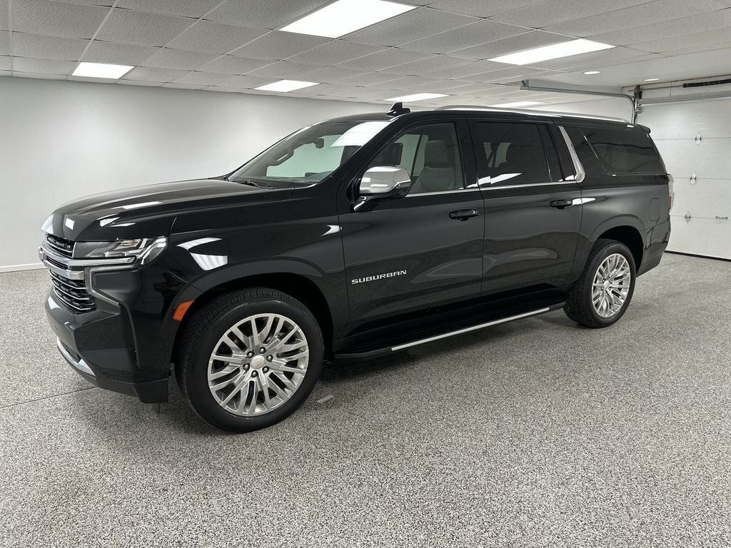2023 Chevrolet Suburban LT