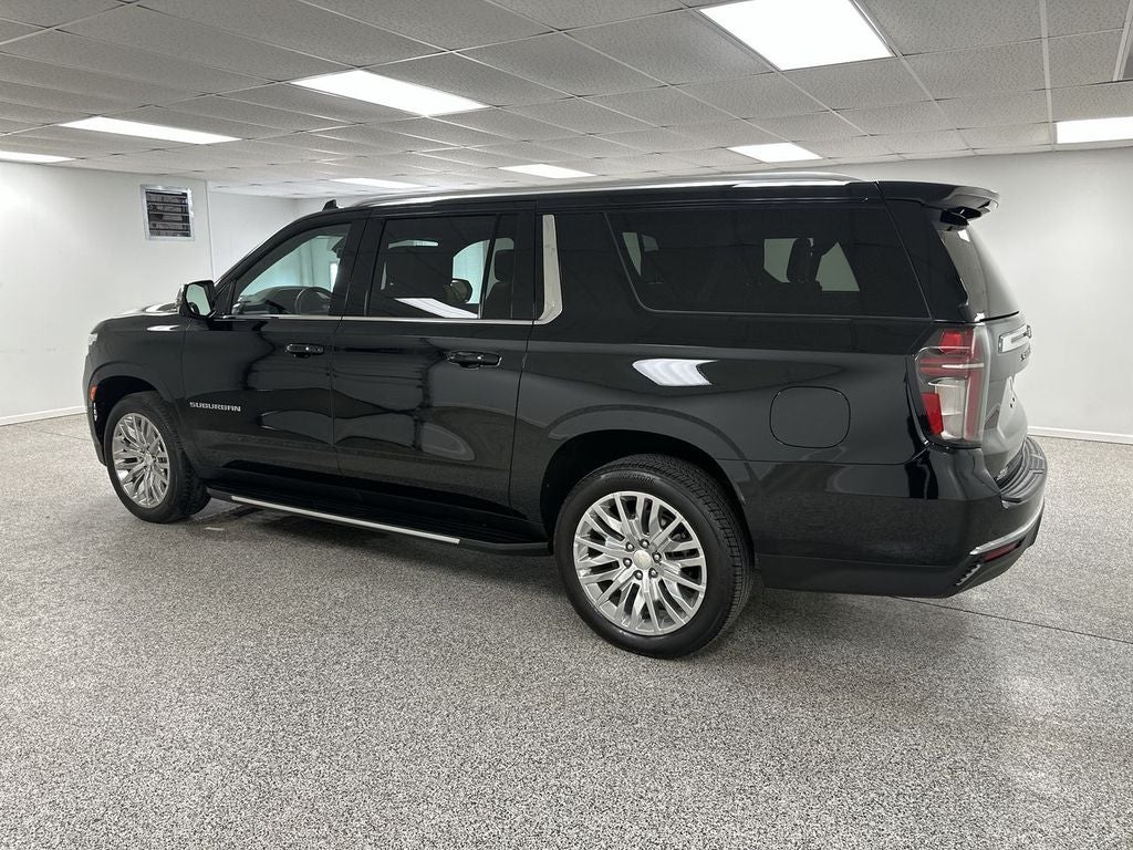 2023 Chevrolet Suburban LT
