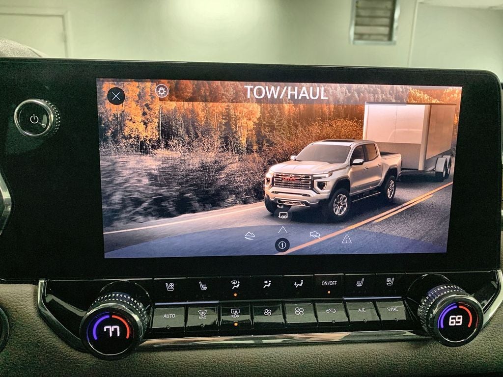 2024 GMC Canyon Denali