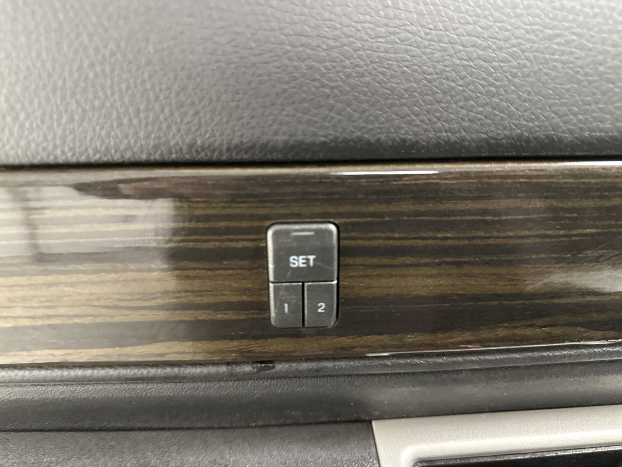 2008 Lincoln MKX Base