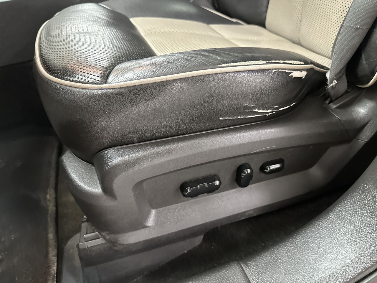 2008 Lincoln MKX Base