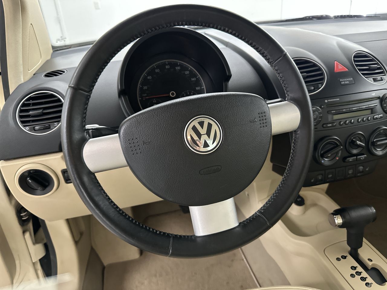 2009 Volkswagen New Beetle Coupe S