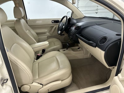 2009 Volkswagen New Beetle Coupe S