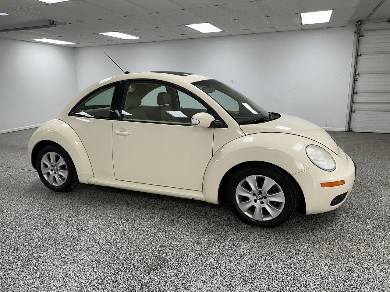 2009 Volkswagen New Beetle Coupe S