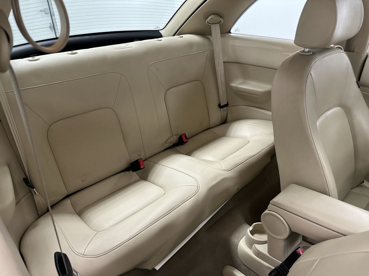 2009 Volkswagen New Beetle Coupe S