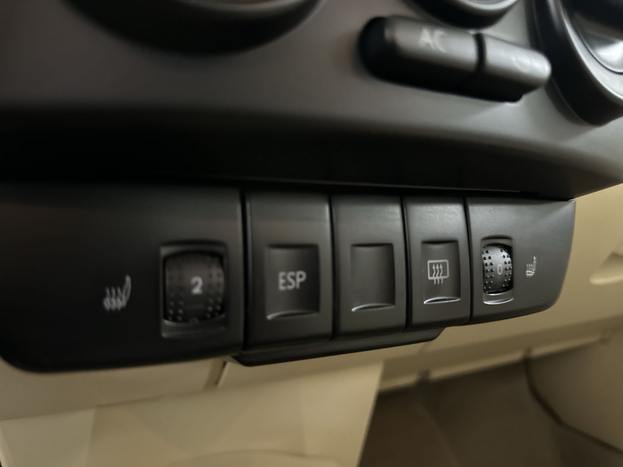 2009 Volkswagen New Beetle Coupe S