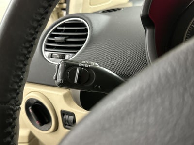 2009 Volkswagen New Beetle Coupe S