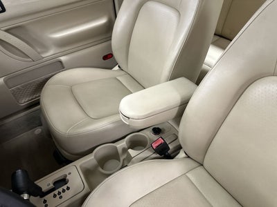 2009 Volkswagen New Beetle Coupe S