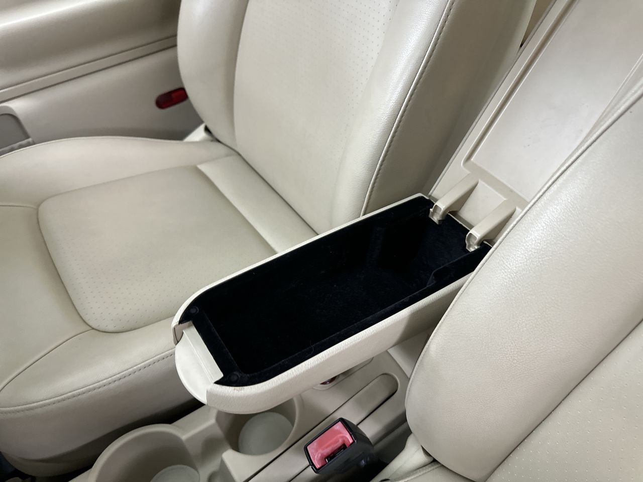 2009 Volkswagen New Beetle Coupe S