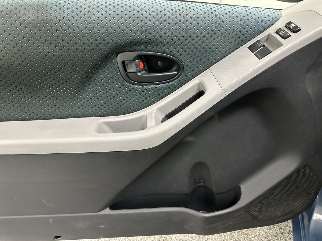 2008 Toyota Yaris 3dr HB Man (Natl)
