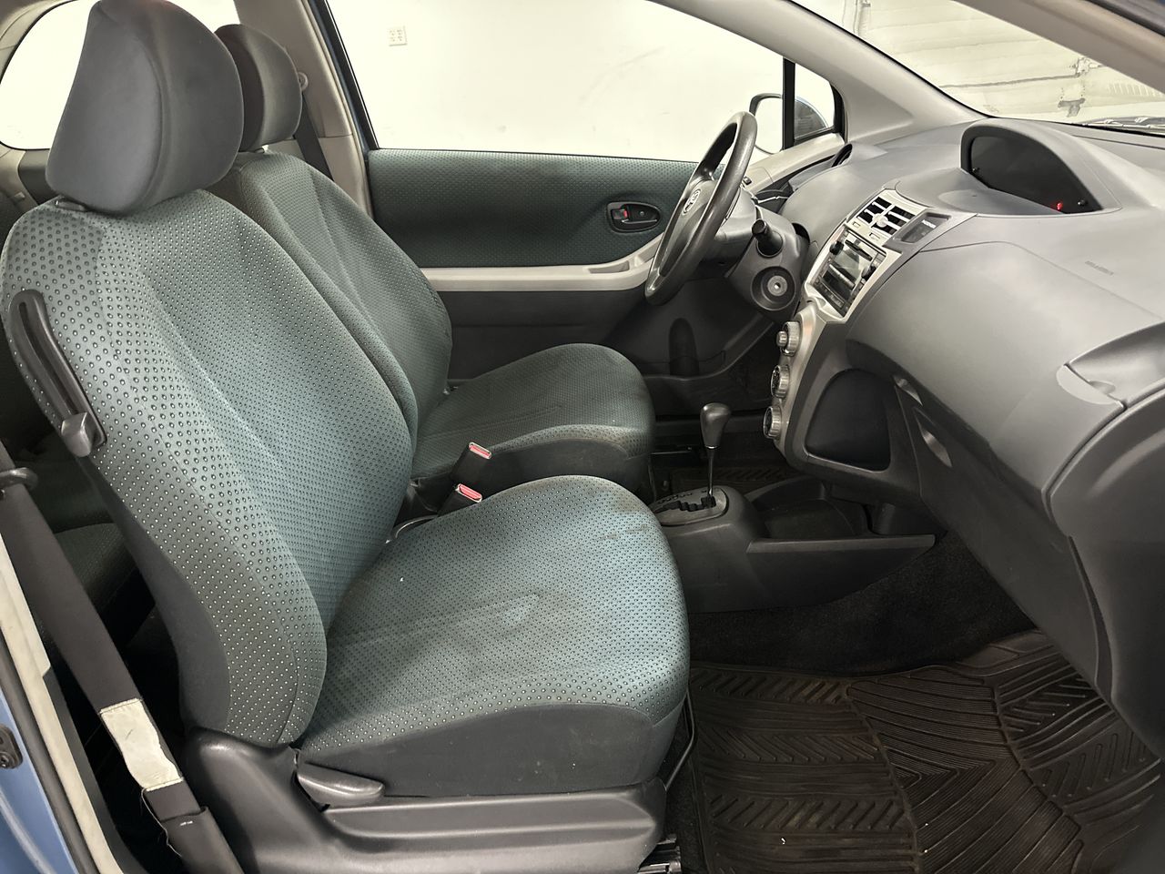 2008 Toyota Yaris 3dr HB Man (Natl)